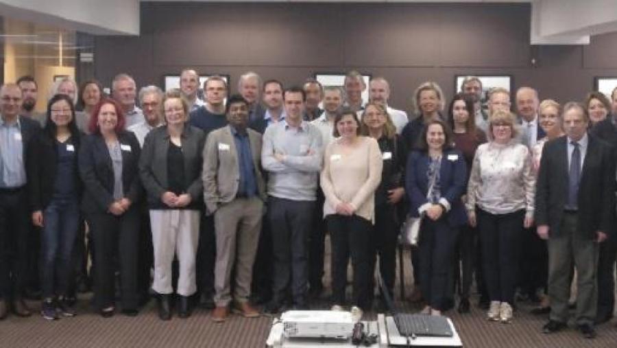 Representantes dos grupos europeos liderados pola USC reunidos en Bruxelas