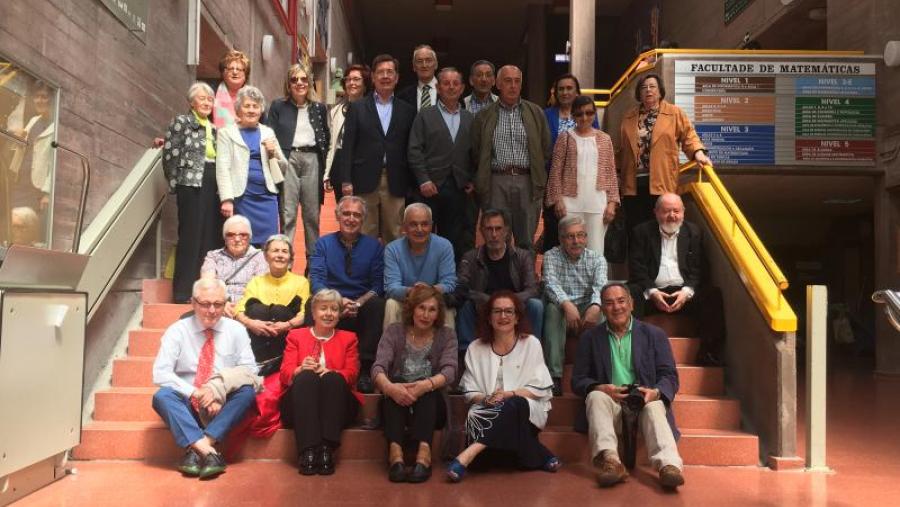 A sexta promoción da Licenciatura en Matemáticas da USC celebrou as súas vodas de ouro