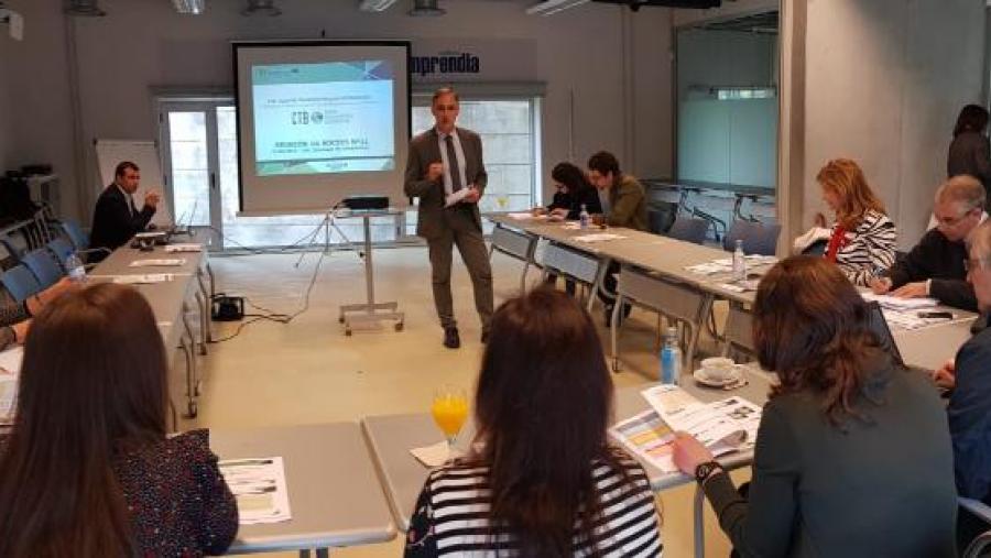 O encontro desenvolveuse no edificio Emprendia e contou coa intervención do director da AVTE, José L. Villaverde