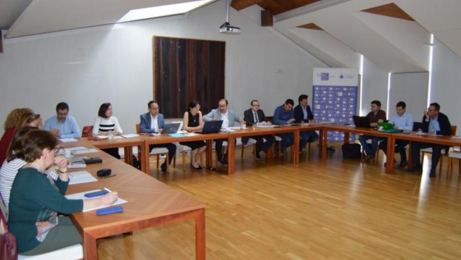 O reitor, Antonio López, preside a xuntanza da Comisión Reitora do Campus Terra na Vicerretoría de Coordinación de Lugo