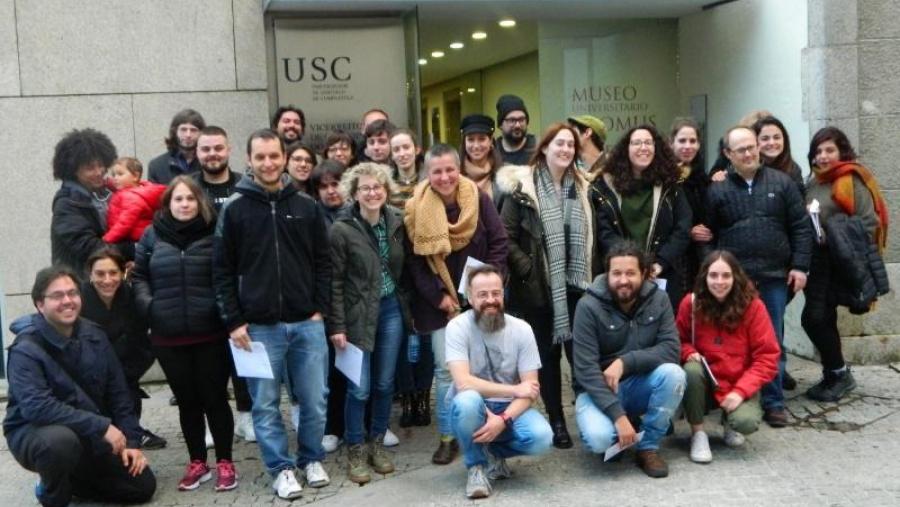 Representantes dos equipos inscritos no V Findecurta con organizadores do certame