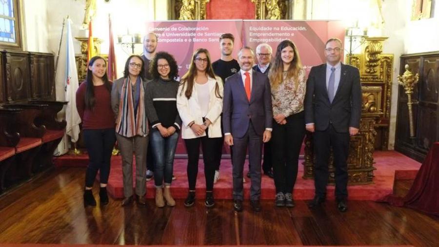 Estudantes da USC culminan con éxito as prácticas externas na Área de Calidade financiadas por Banco Santander