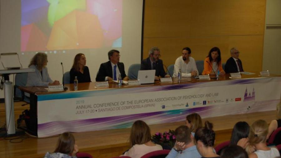 O vicerreitor Victor Arce presidiu a sesión inaugural celebrada este mércores en Psicoloxía