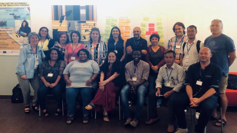 O taller reúne profesionais da pesca e do marisqueo así como persoal científico de catro continentes. Foto: Marcela Vázquez