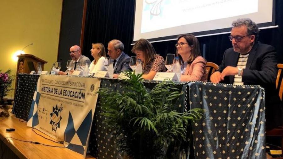 Autoridades que participaron na inauguración do XX Coloquio de Historia da Educación, en Monforte