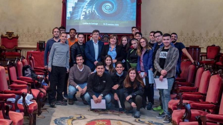 Estudantes, profesores e persoal administrativo da Universidade de Monterrey (México), a Universidade do Minho (Portugal) e a Universidade de Oviedo (España)