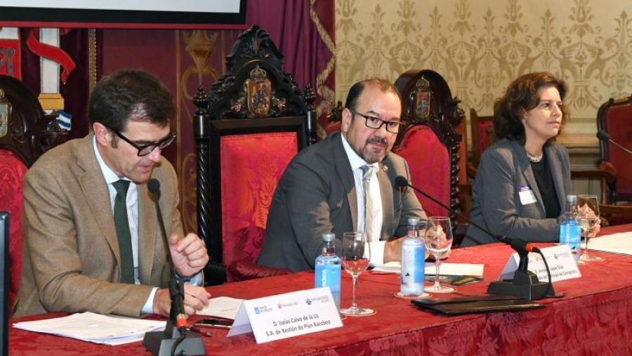 De esquerda a dereita, Isaias Calvo de la Uz, Antonio López e Carla Martins. Foto. Santi Alvite