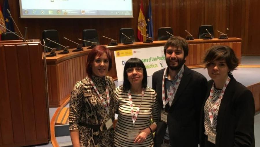 De esquerda a dereita, Azucena Mora, Charo Rodicio, Javier Hernández e María de Toro, tras recoller o galardón