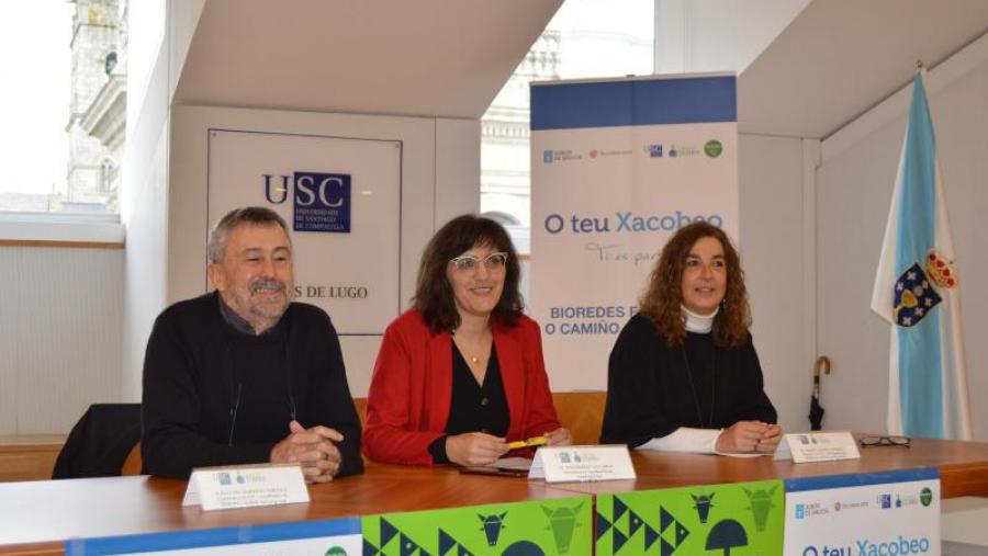 Paulino Martínez, Montserrat Valcárcel e Maribel Quiroga, na presentación de 'BioReDes fai camiño'