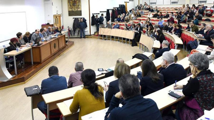 Sesión ordinaria do Claustro Universitario. Foto: Santi Alvite