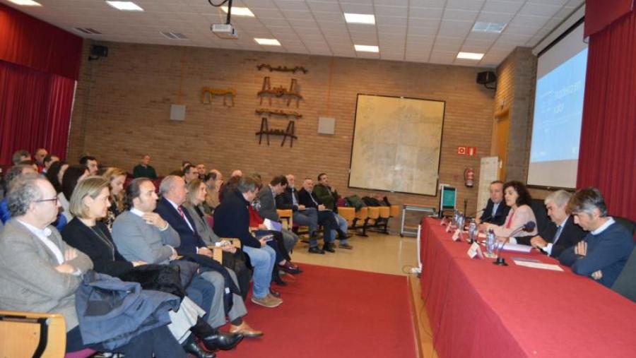 De esquerda a dereita, Manuel Guaita, Montserrat Valcárcel, José Ignacio Lema e Óscar Andrés Quintela, na presentación do convenio entre Xera e Pemade, na EPS de Enxeñaría de Lugo