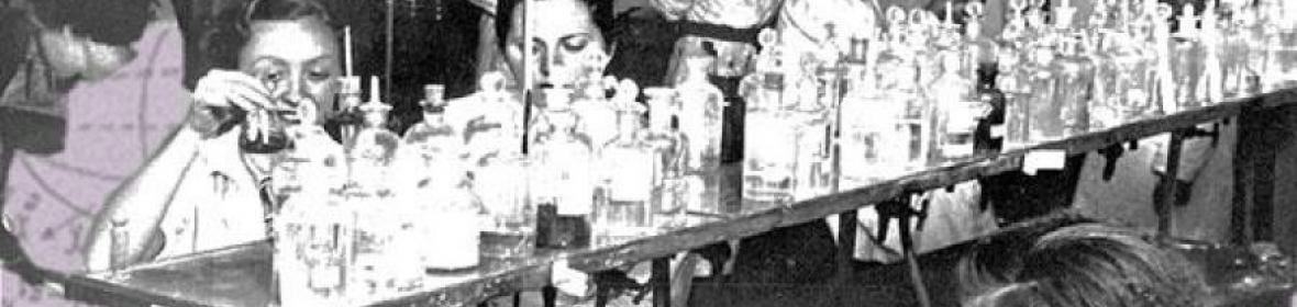 Mujeres en un laboratorio 